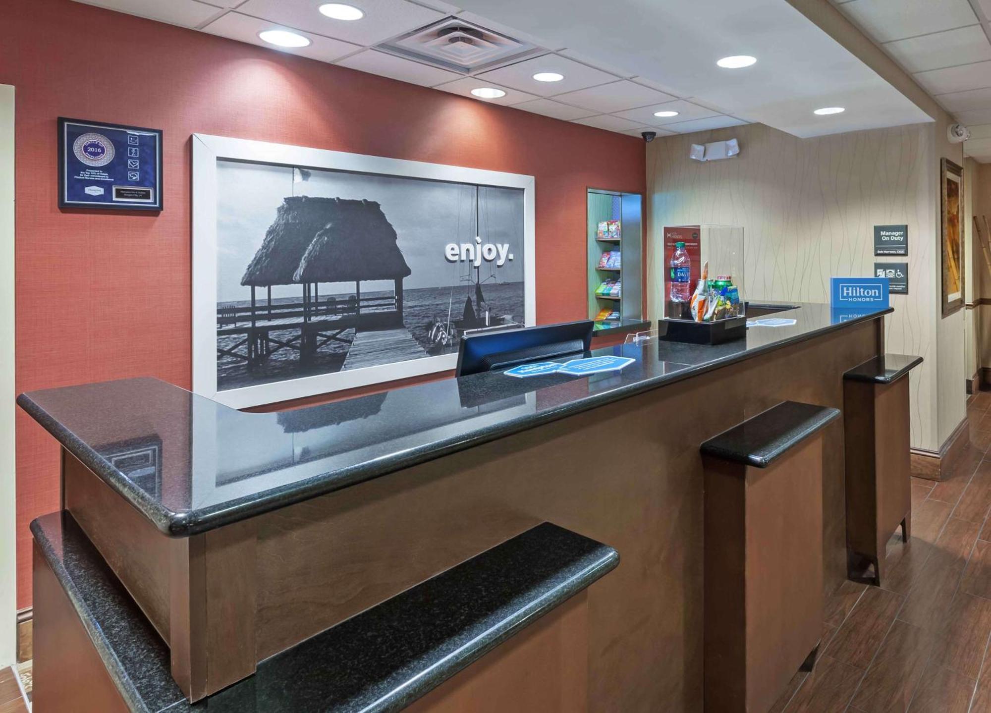 Hampton Inn & Suites Morgan City Exterior photo